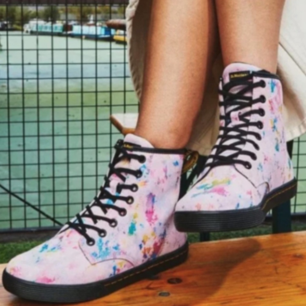 DR. MARTENS SHERIDAN CONFETTI SUEDE BOOTS SIZE 6